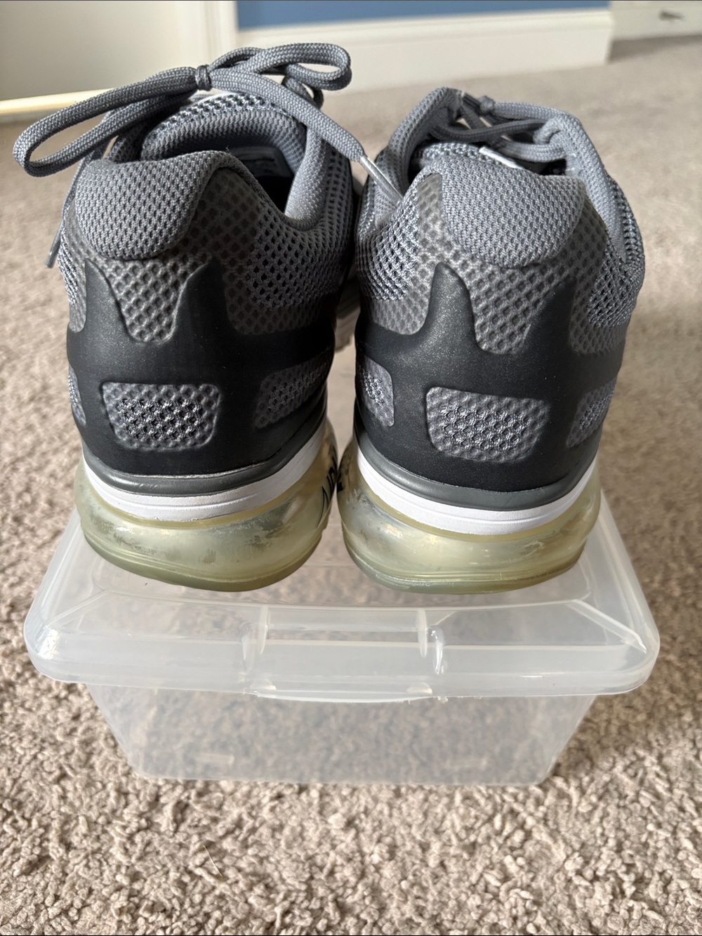 Nike AirMax Running Shoes - Picture 3 of 5